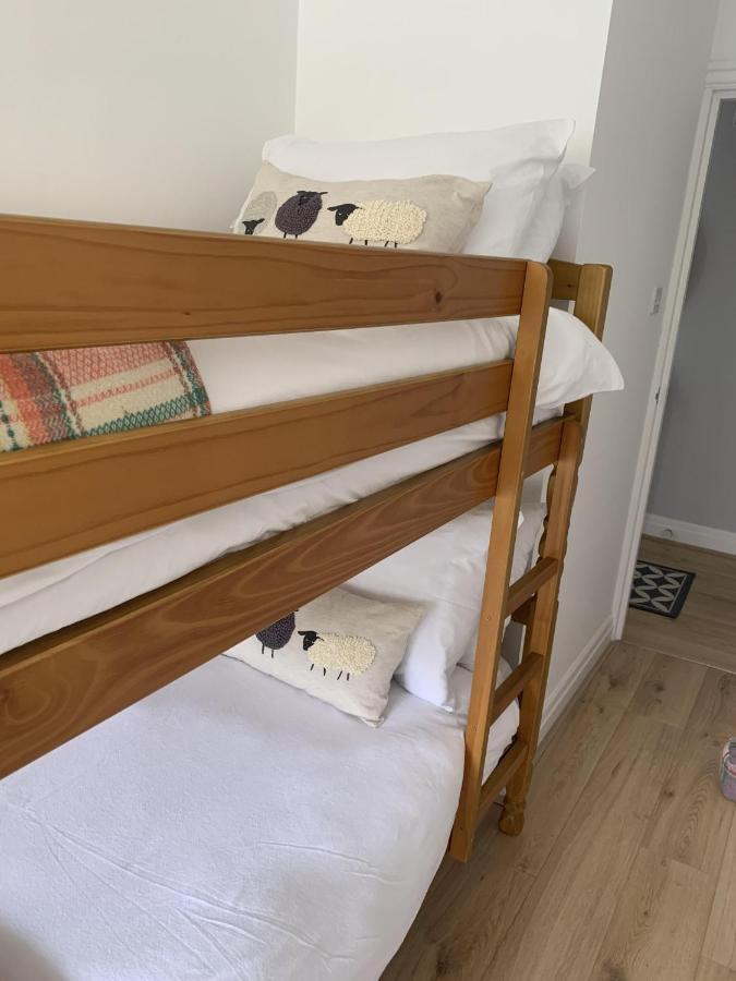 Beautiful Flat With Harbour Views Tenby Exteriér fotografie